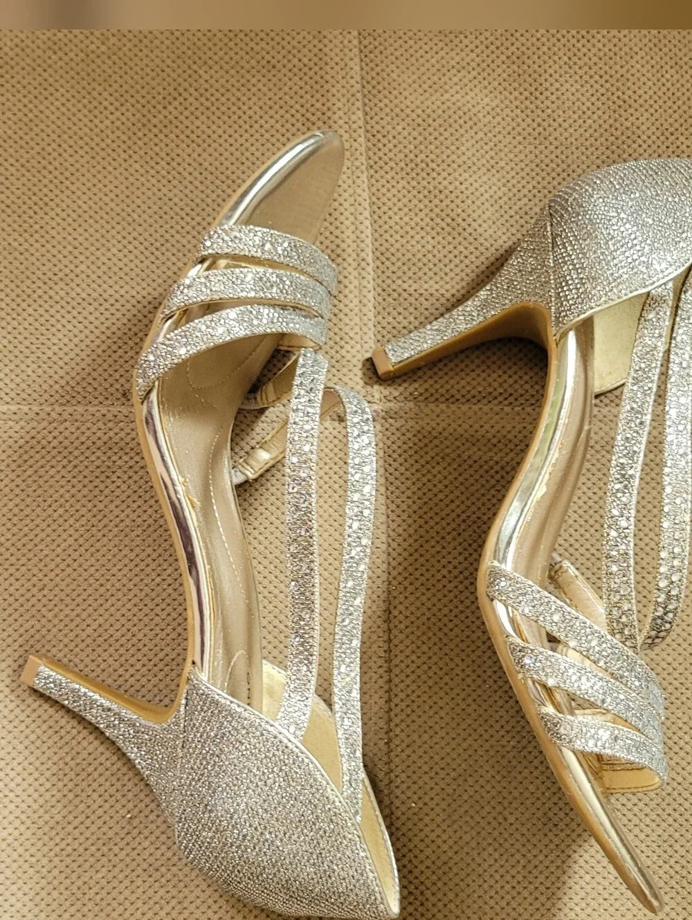 Cinderella's Magic Shoes Rhinestones & Silver Sparkles Are Impressive Size 9